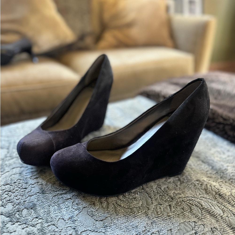 Black platform wedge heels